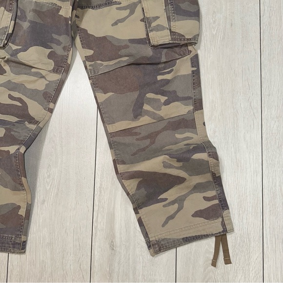 Abercrombie & Fitch Cargo Pant - Picture 2 of 4